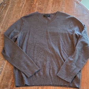 Banana Republic Men's V-Neck Sweater